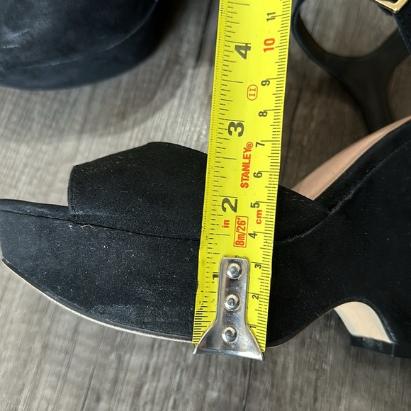 MADDEN GIRL| Cena Wedge Sandals - Picture 4 of 8